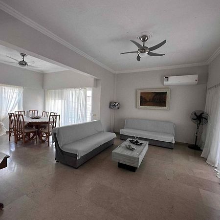 Beach Front Apartment Nea Palatia Екстер'єр фото
