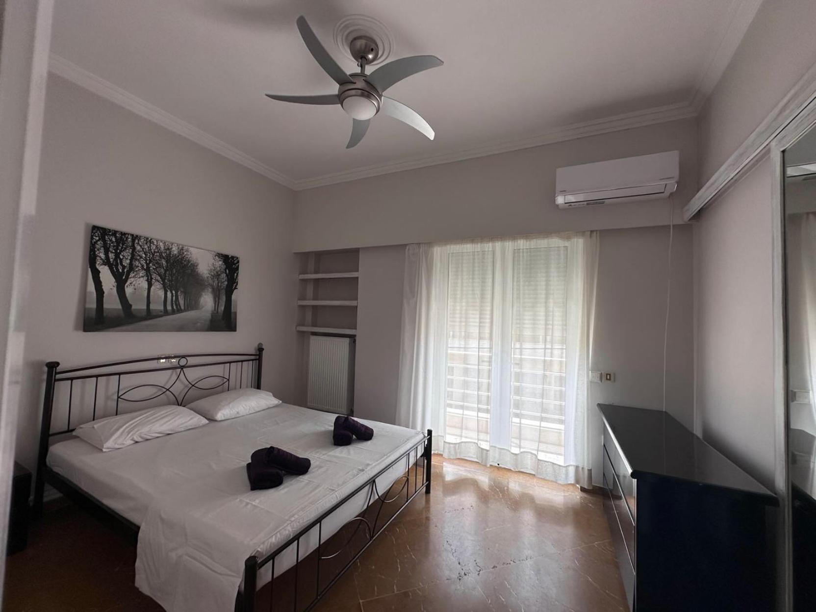 Beach Front Apartment Nea Palatia Екстер'єр фото