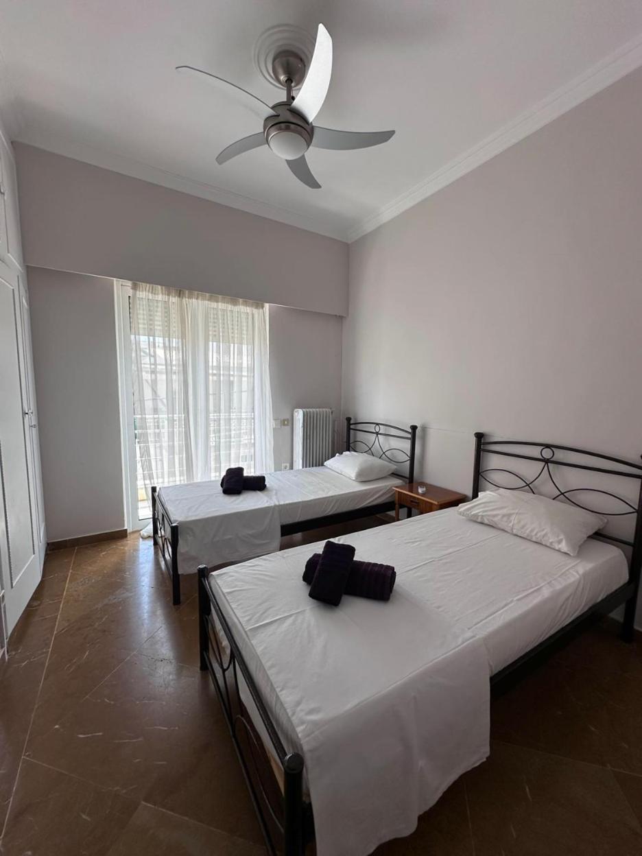 Beach Front Apartment Nea Palatia Екстер'єр фото